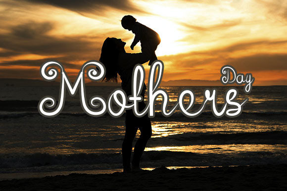 Mothers Day Font: Elegant Script for Makers